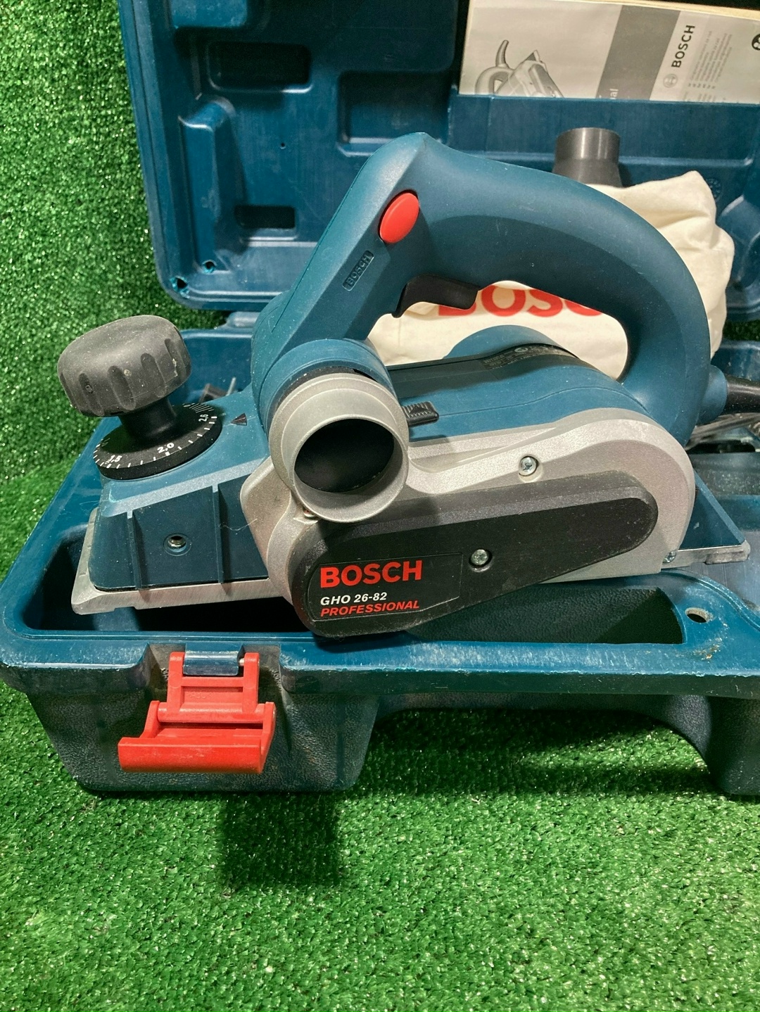 Рубанок Bosch GHO 26-82 0.601.594.103