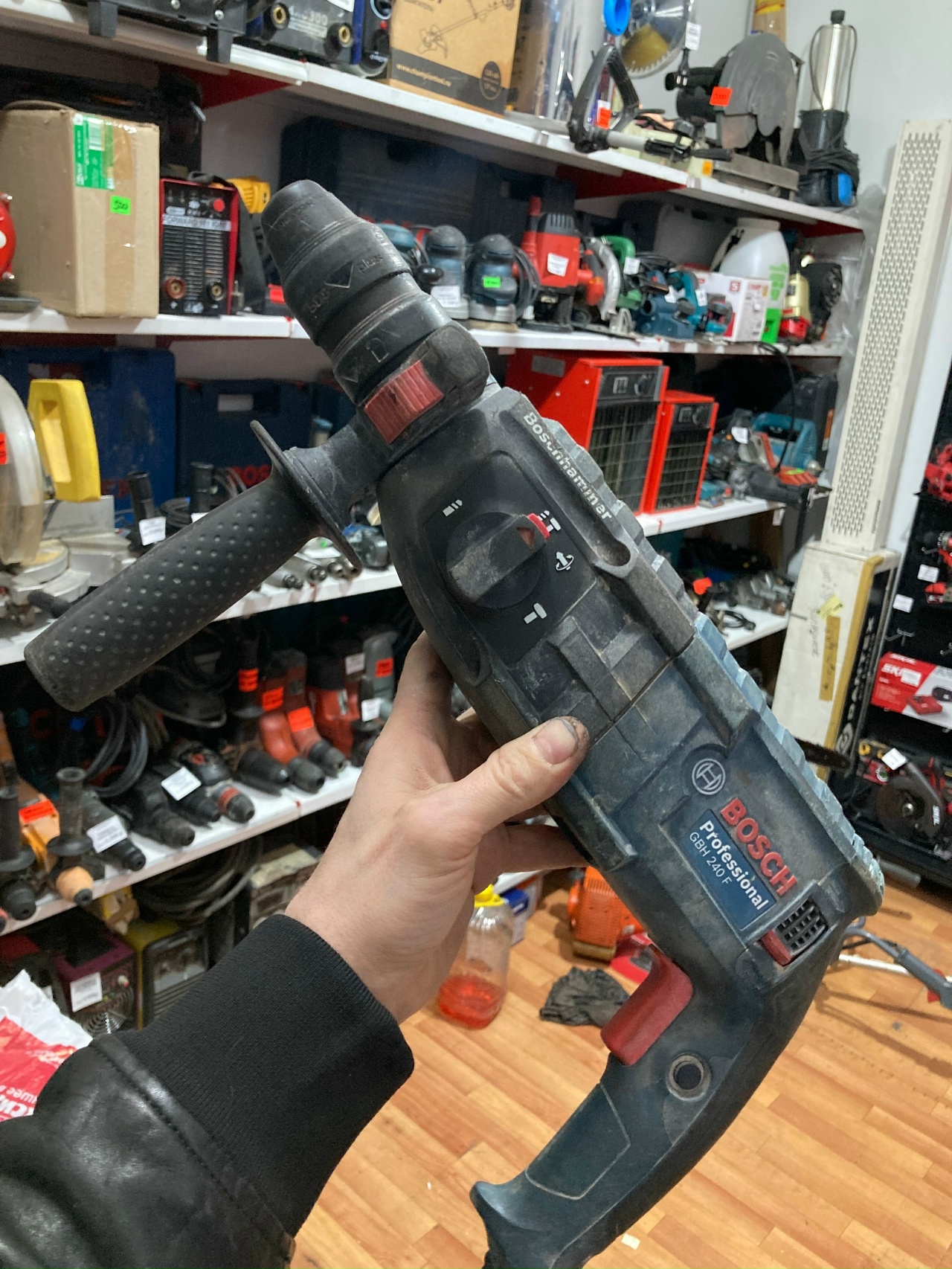 Перфоратор Bosch GBH240F